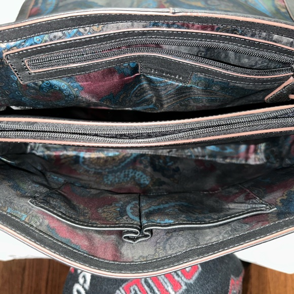 Ted Baker safiano leather messenger laptop bag. - Picture 7 of 12